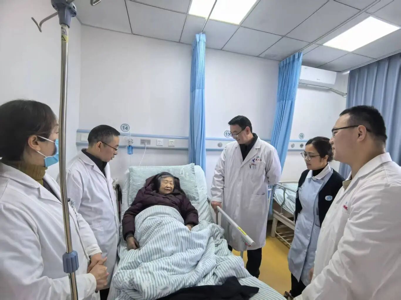 1770948314947128.jpg cc8b6fff8f4f048fa68d49703c481c40.jpg